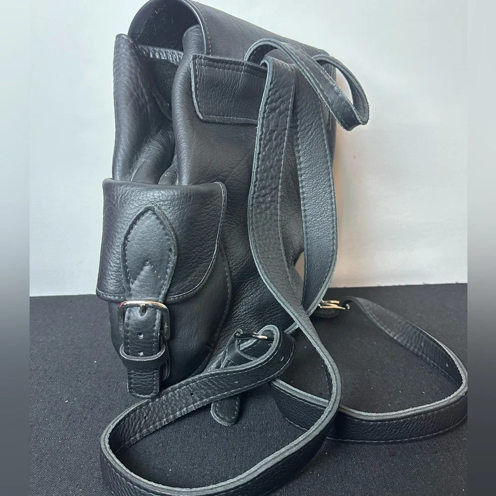 ❗️Mid Size Heavy Duty Black Leather Biker Buckle Backpack - Picture 12 of 16